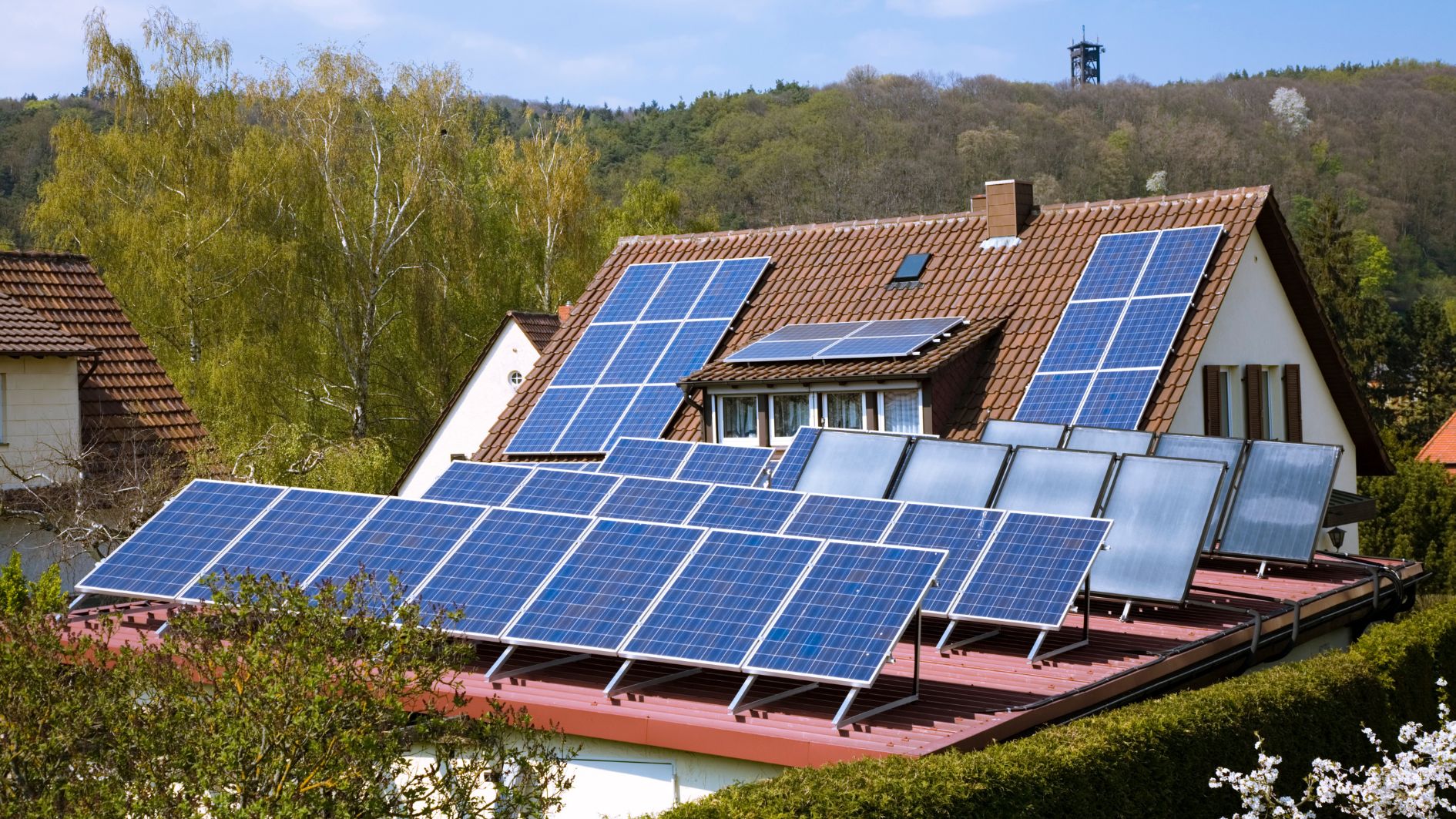 New incentives for Minnesota communities to cut rooftop solar red tape