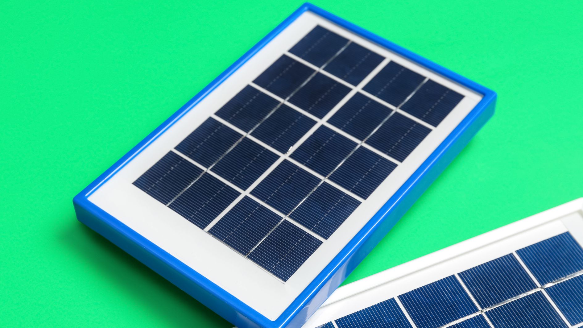 Solar Power on the Go: A Review of Portable Solar Panels in 2024