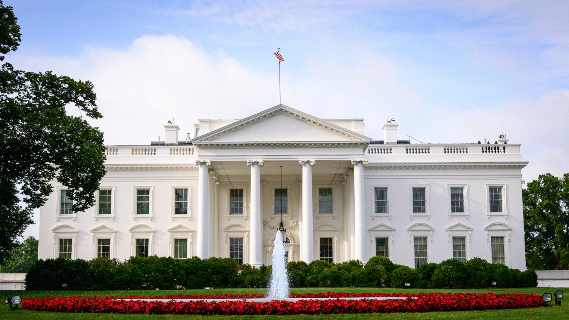 White House takes action to speed up federal solar permitting