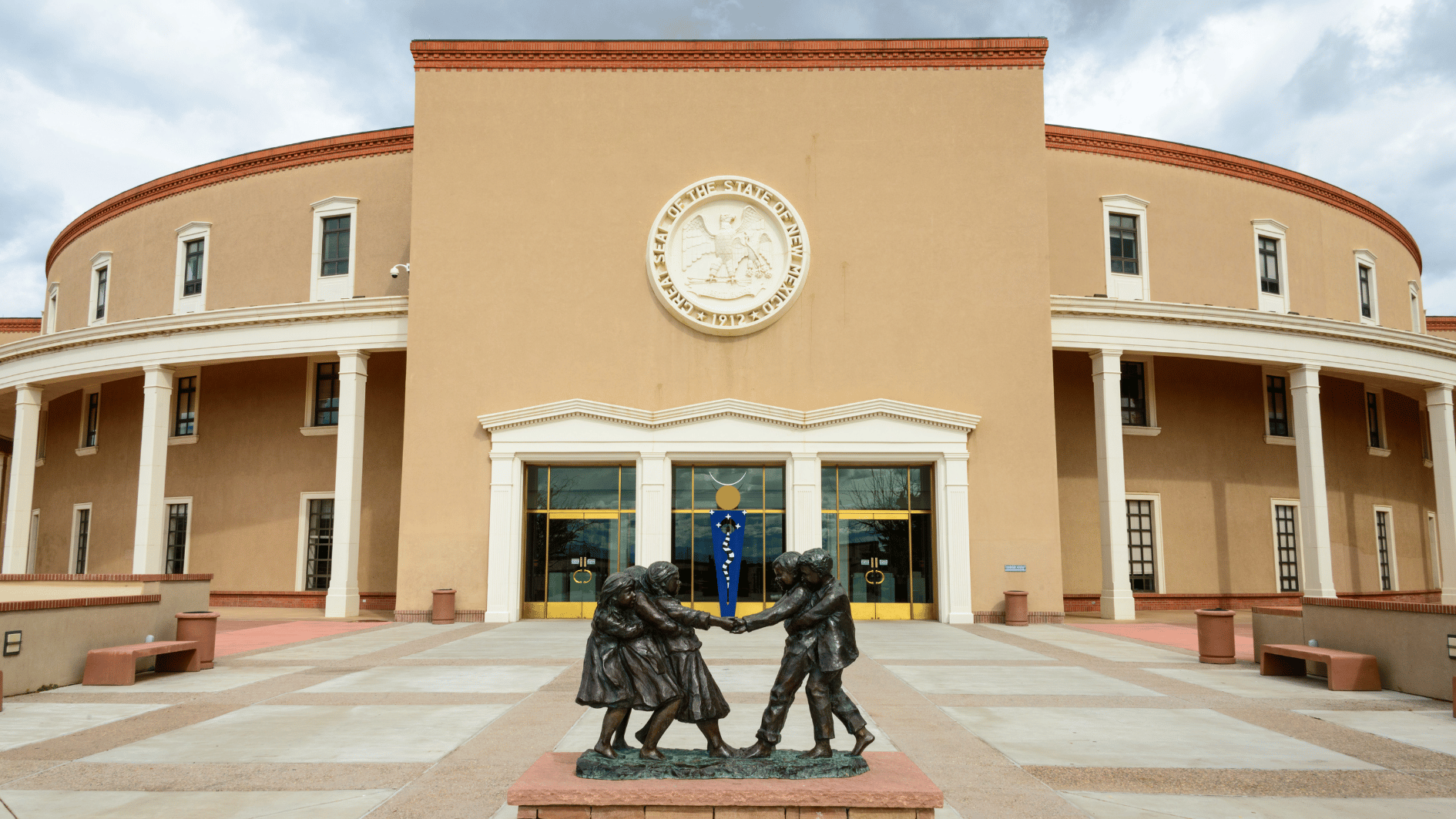 New Mexico bill would expand low-income access to community solar